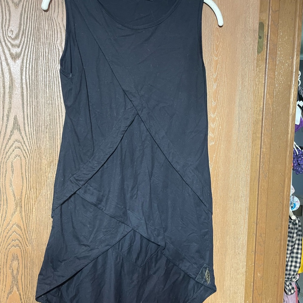Elegant Black Sleeveless long tank